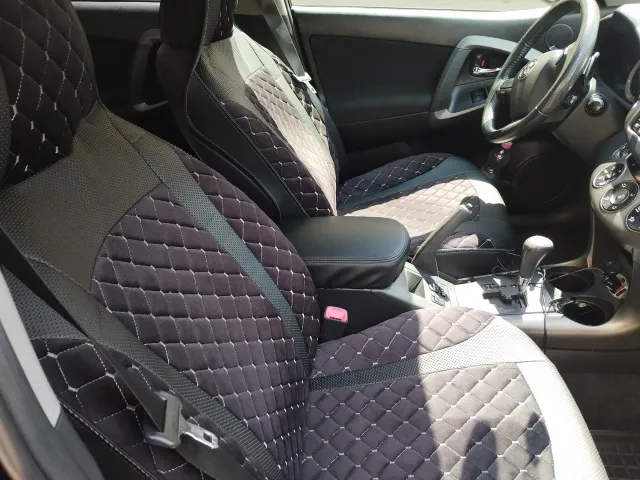 Toyota RAV4 - фото 2