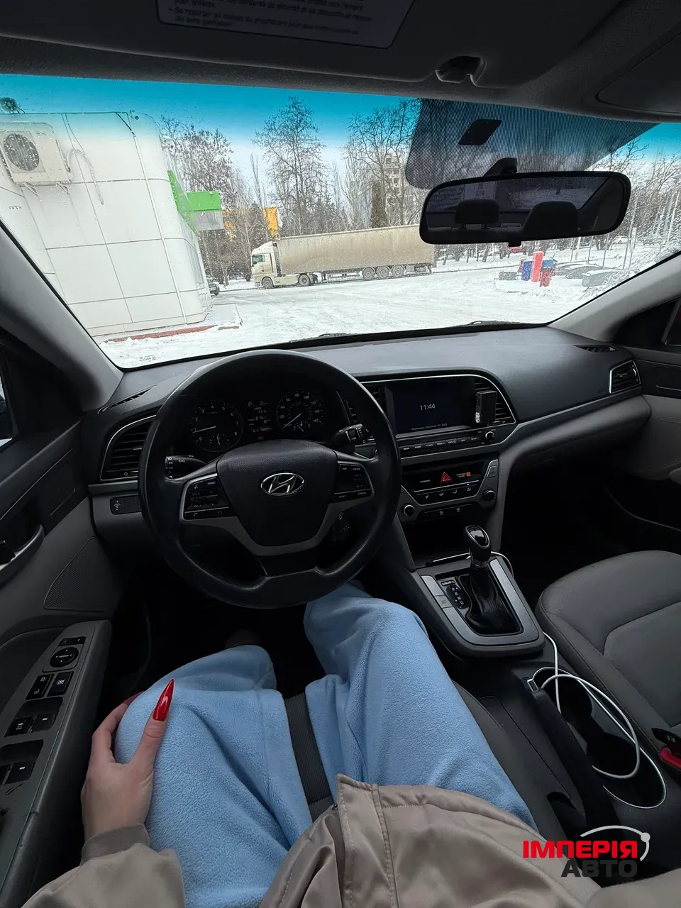 Hyundai Elantra - фото 14