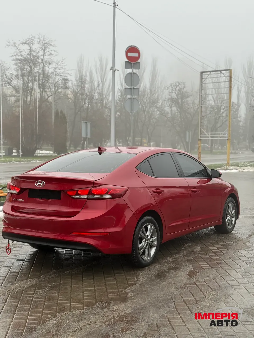 Hyundai Elantra - фото 4