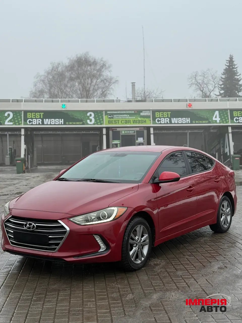 Hyundai Elantra - фото 1