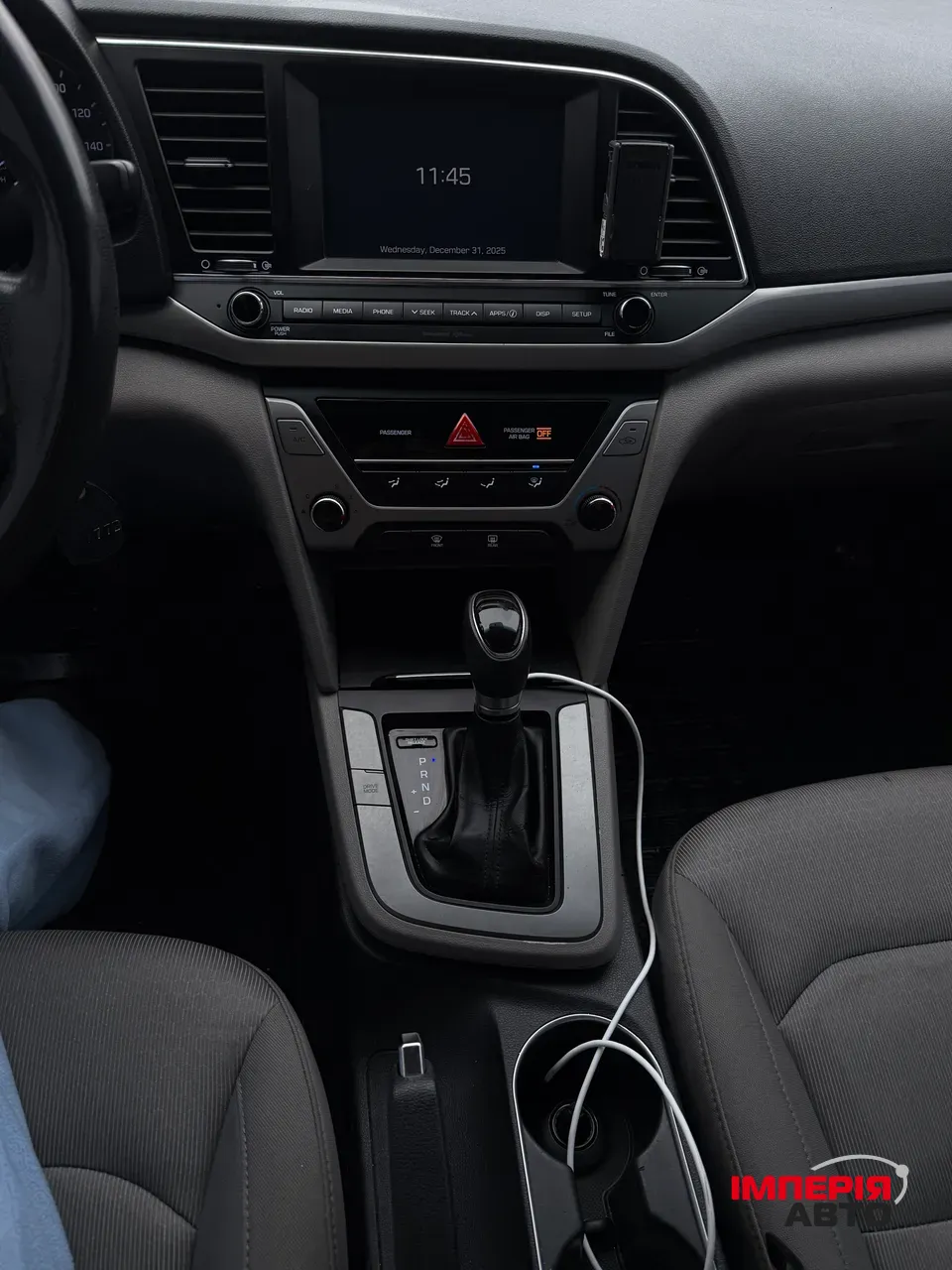 Hyundai Elantra - фото 12