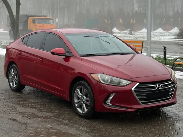 Hyundai Elantra - фото 3
