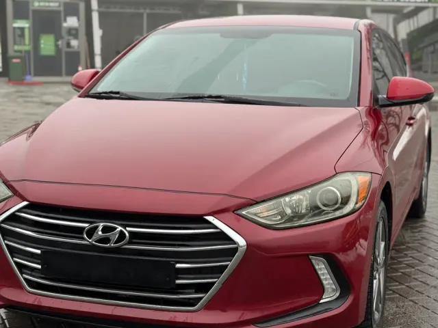 Hyundai Elantra - фото 2