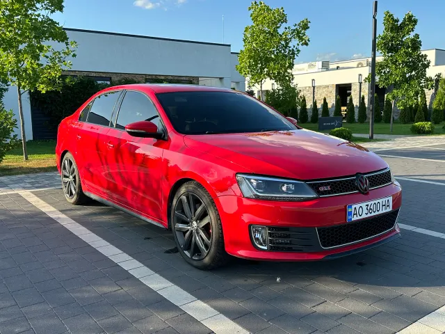 Volkswagen Jetta - фото 2