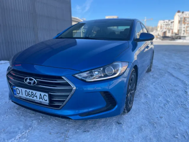 Hyundai Elantra - фото 2