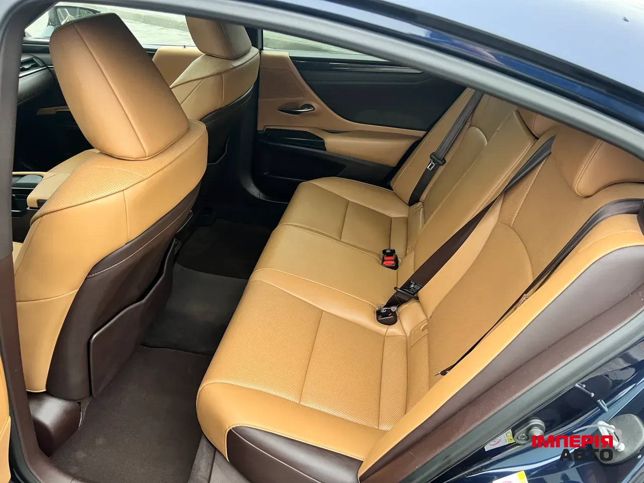 Lexus ES - фото 8