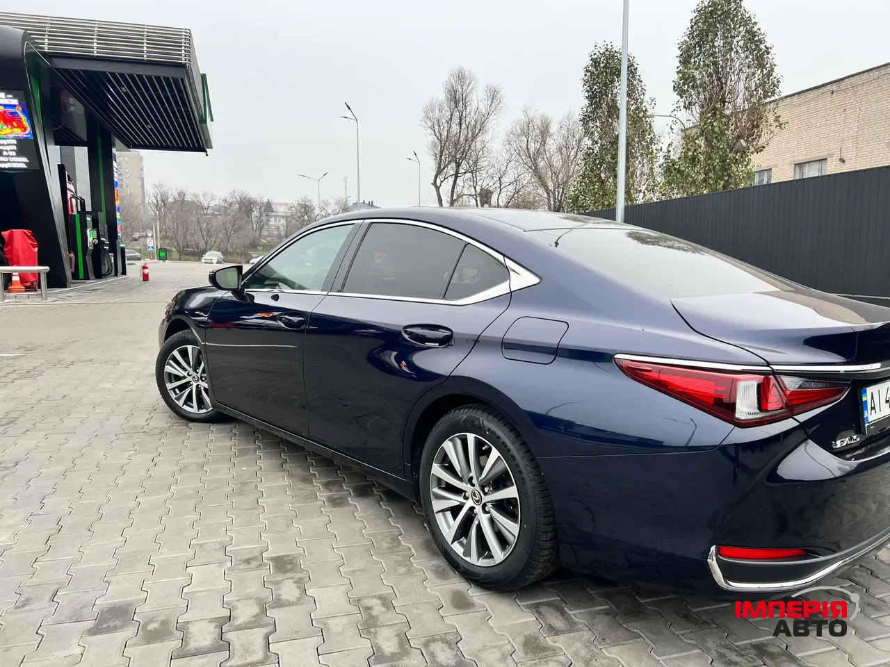 Lexus ES - фото 13