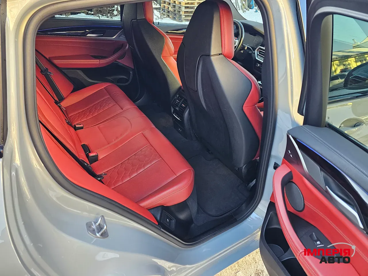 BMW X4 M - фото 16