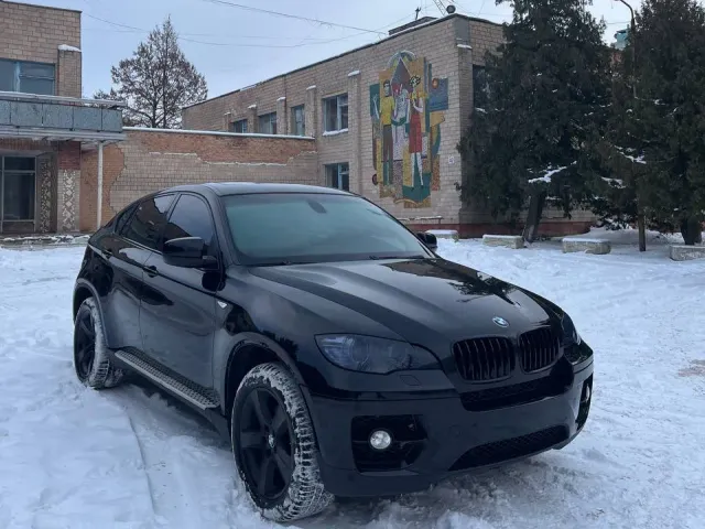 BMW X6 - фото 1