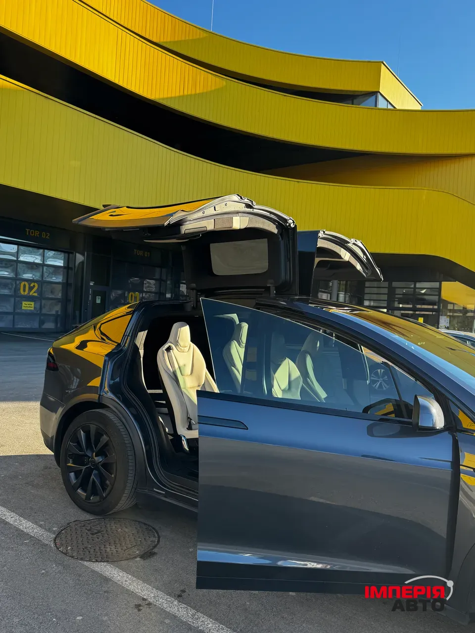 Tesla Model X - фото 19