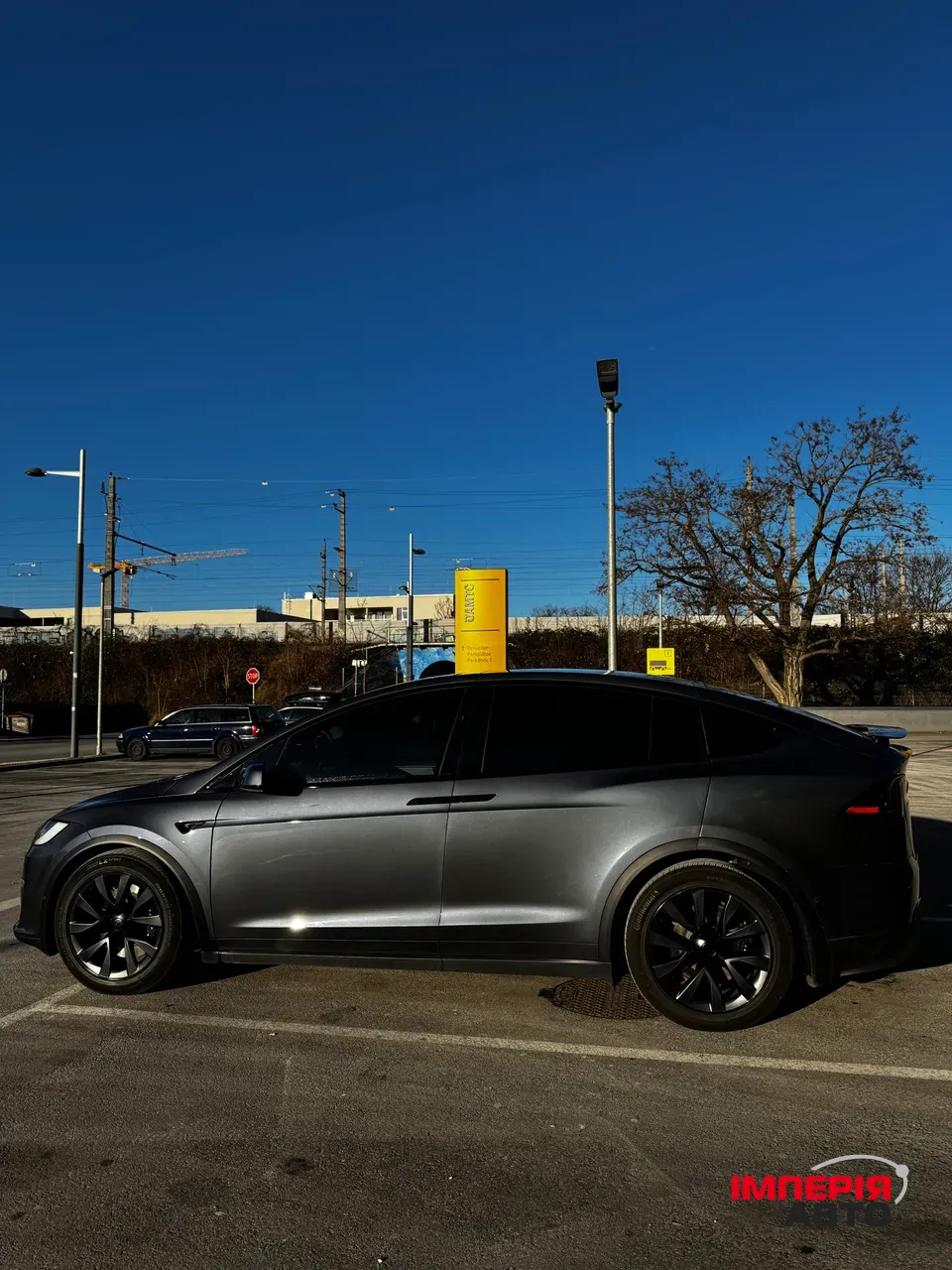 Tesla Model X - фото 5