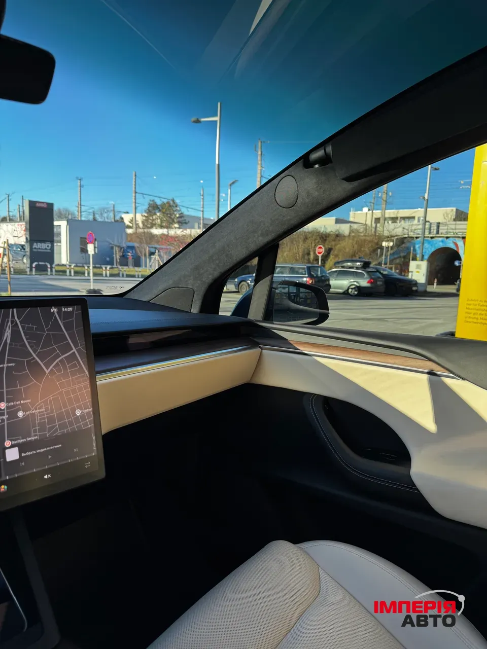 Tesla Model X - фото 25