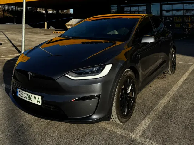 Tesla Model X - фото 1