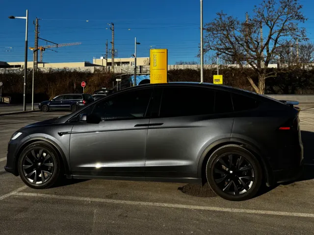 Tesla Model X - фото 5