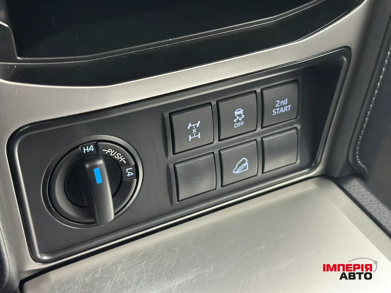 Toyota Land Cruiser Prado - фото 16