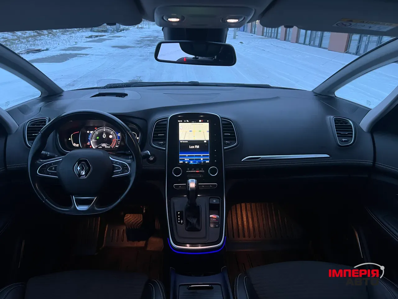 Renault Scenic - фото 28