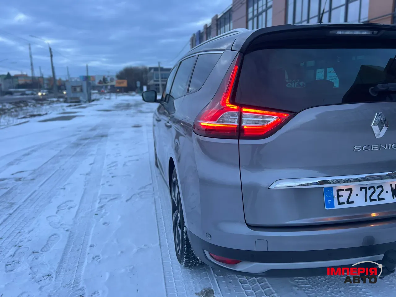 Renault Scenic - фото 15