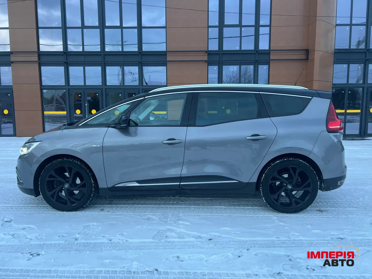 Renault Scenic - фото 3