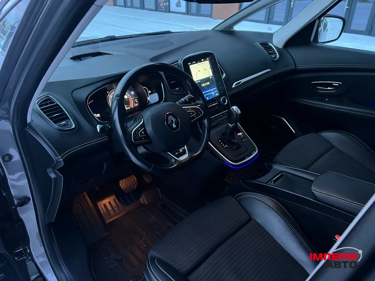 Renault Scenic - фото 23