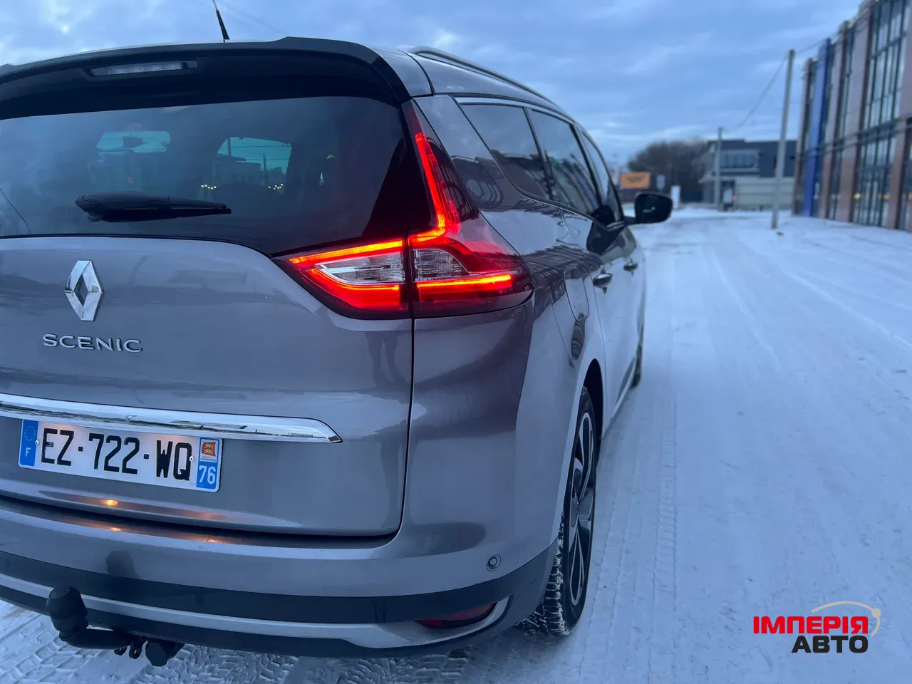 Renault Scenic - фото 16