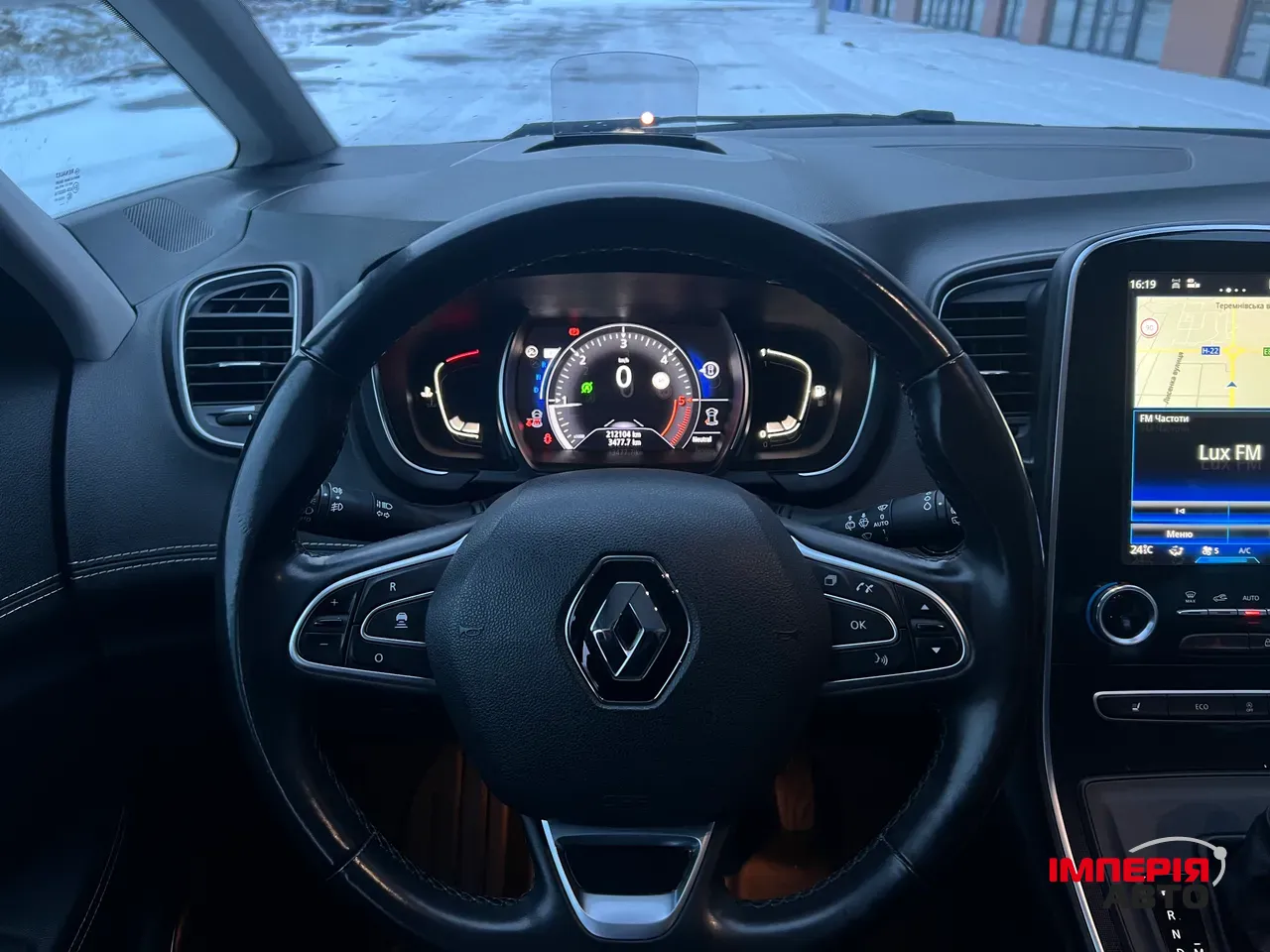 Renault Scenic - фото 30