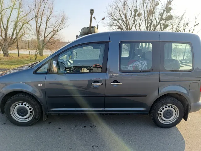 Volkswagen Caddy - фото 4