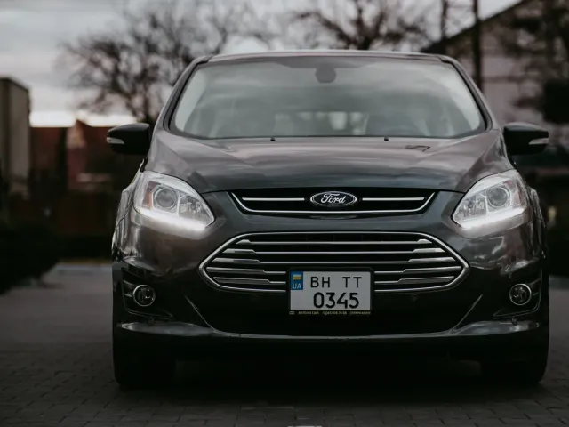 Ford C-MAX - фото 2