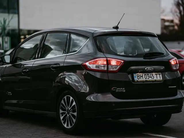 Ford C-MAX - фото 4