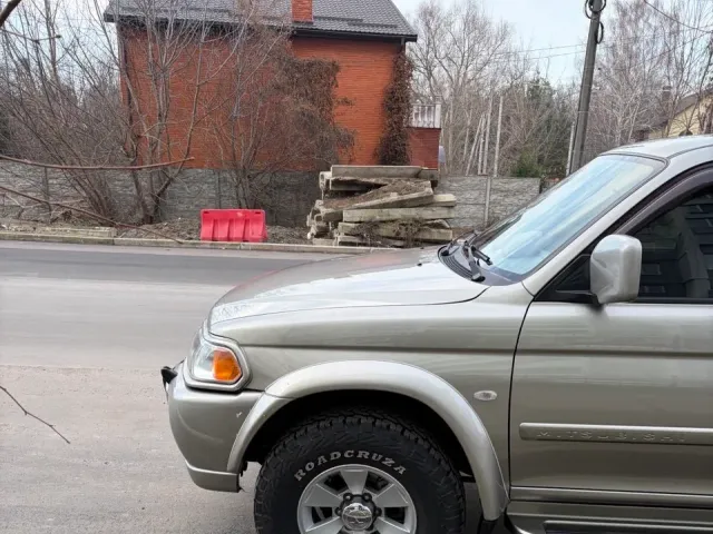 Mitsubishi Pajero Sport - фото 4