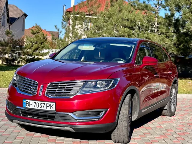 Lincoln MKX - фото 2