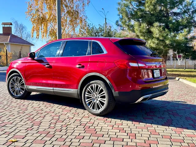 Lincoln MKX - фото 3