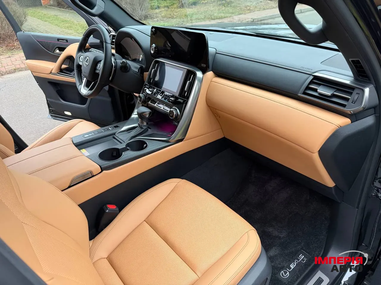 Lexus LX - фото 13