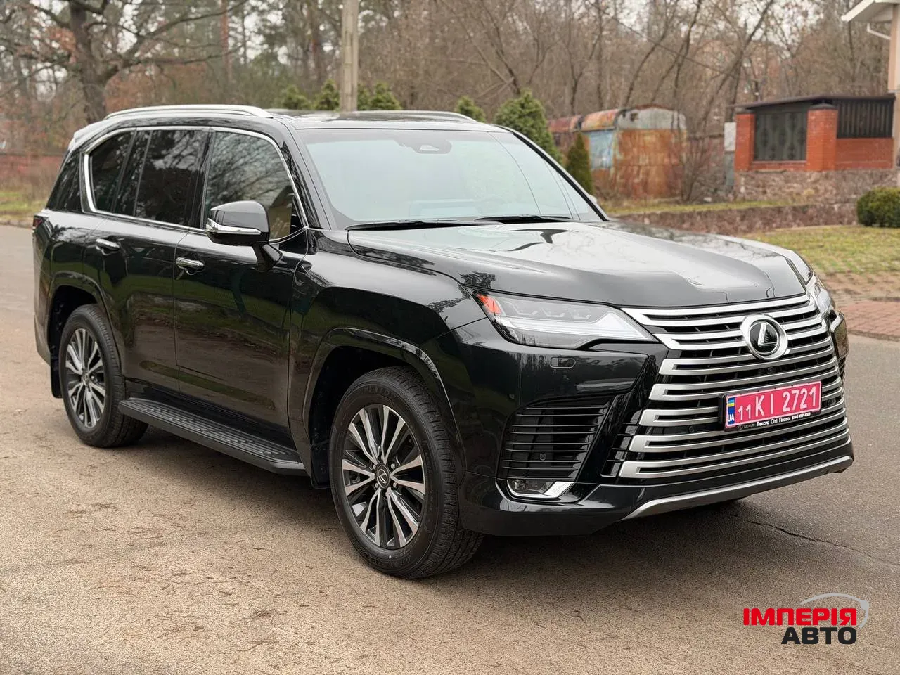 Lexus LX - фото 2