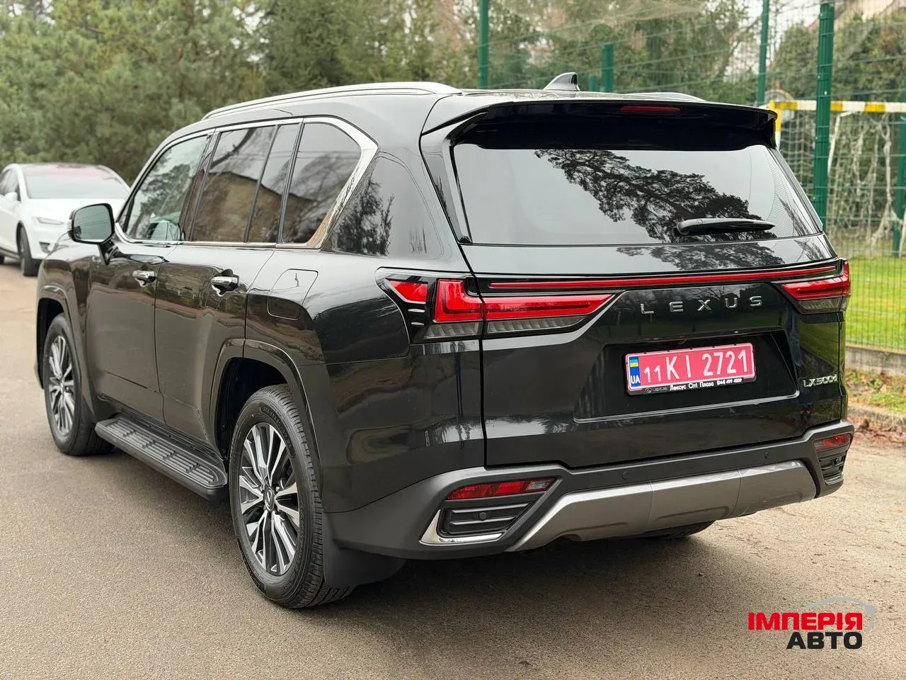 Lexus LX - фото 6