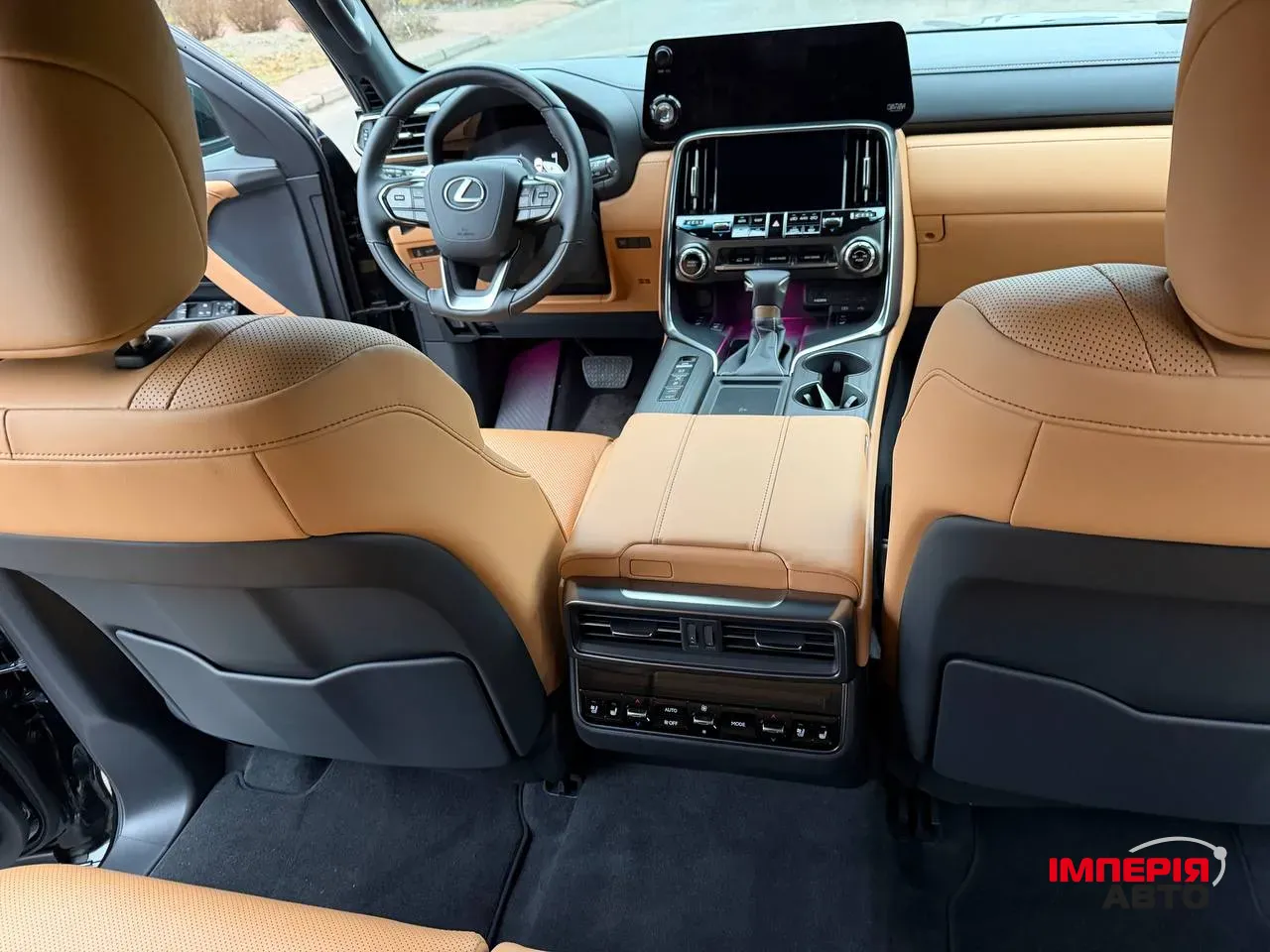 Lexus LX - фото 12