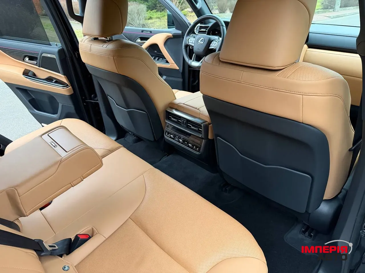 Lexus LX - фото 11