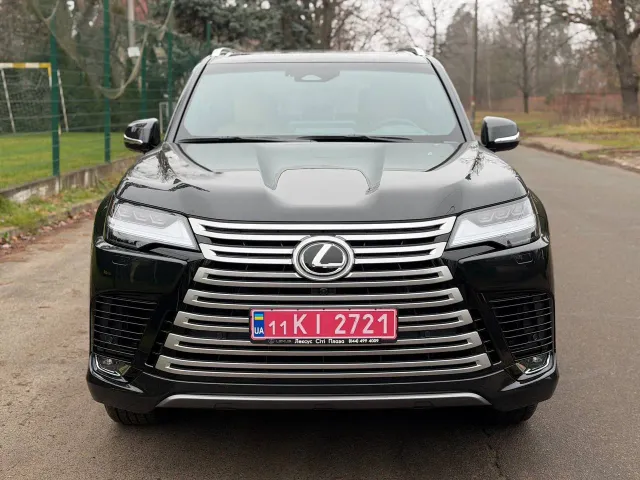 Lexus LX - фото 1