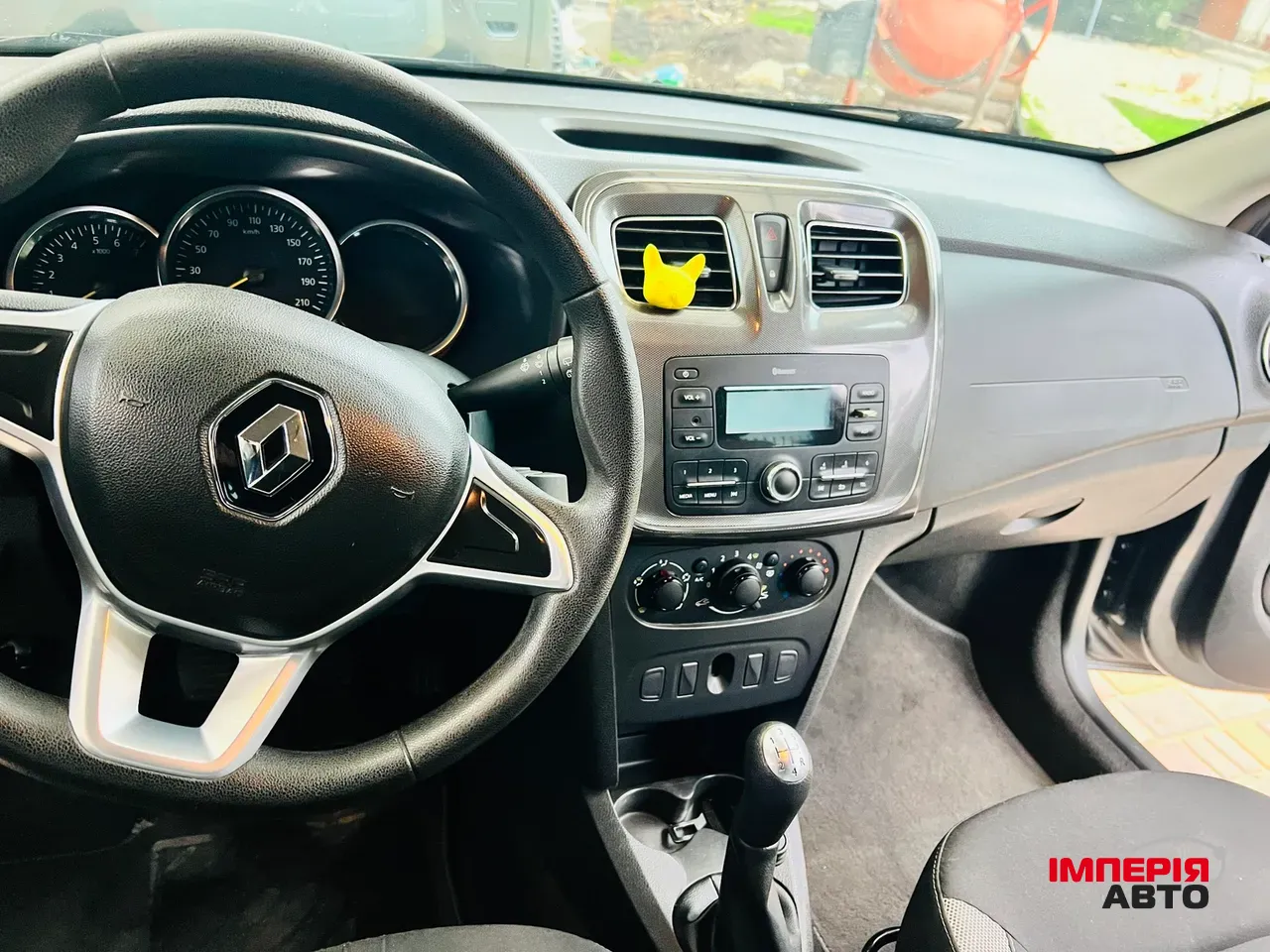 Renault Sandero - фото 10