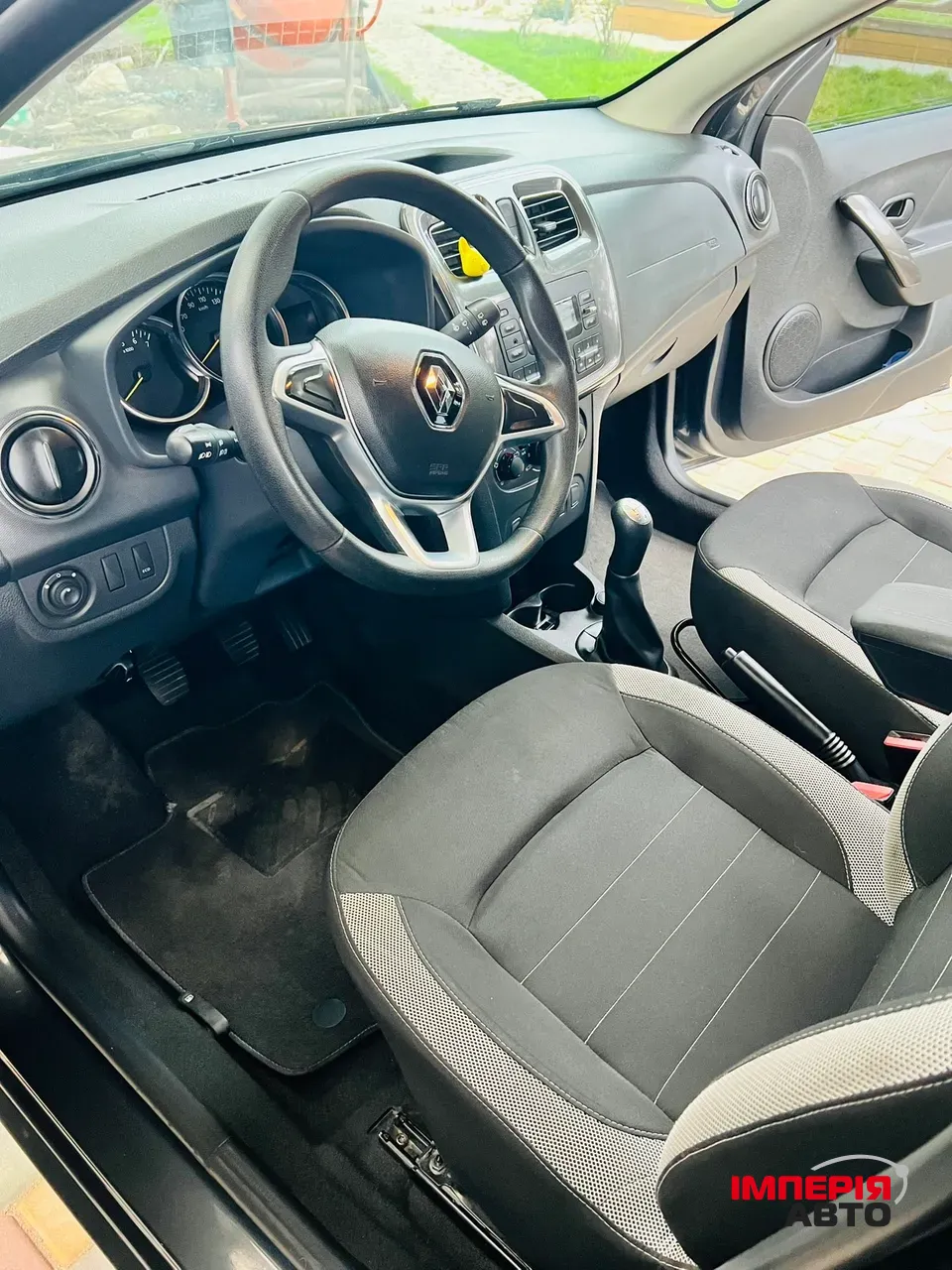 Renault Sandero - фото 11