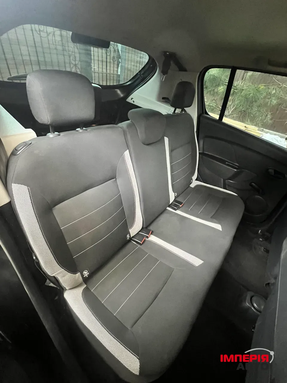 Renault Sandero - фото 9