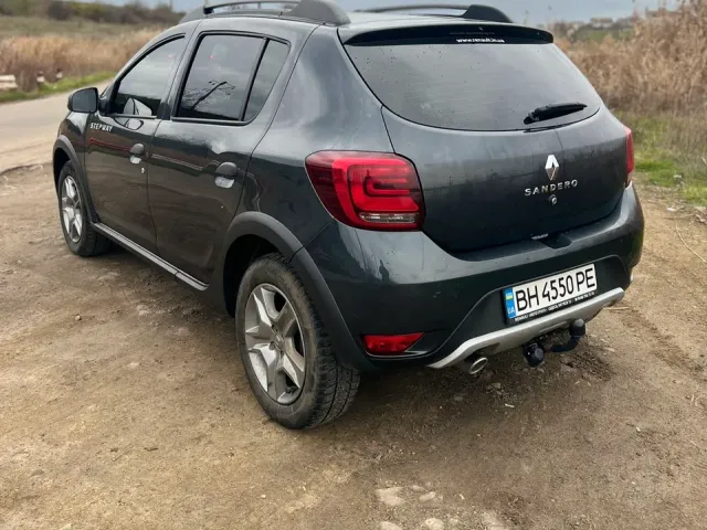 Renault Sandero - фото 2