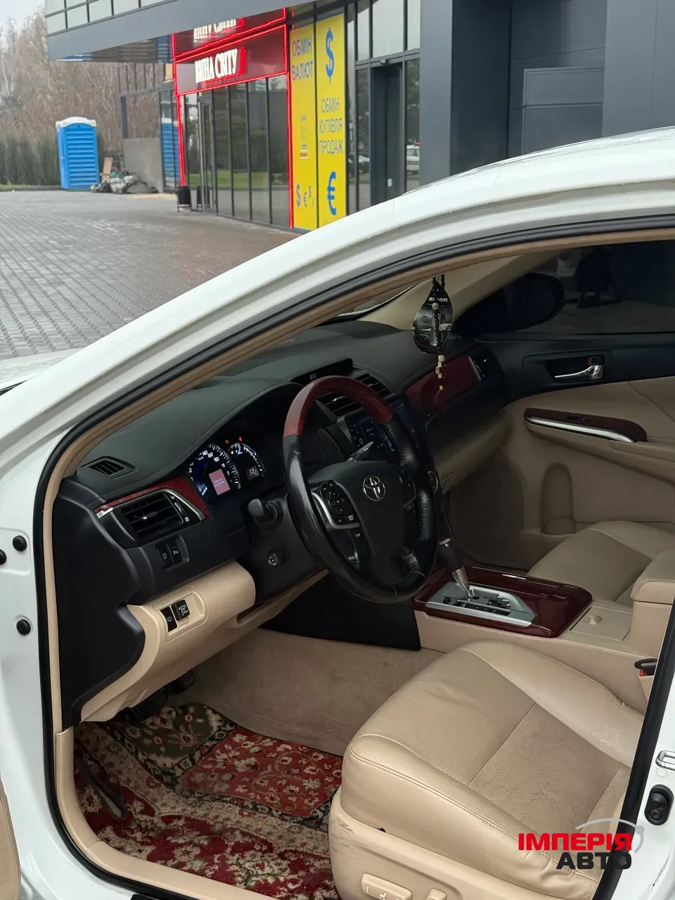 Toyota Camry - фото 8