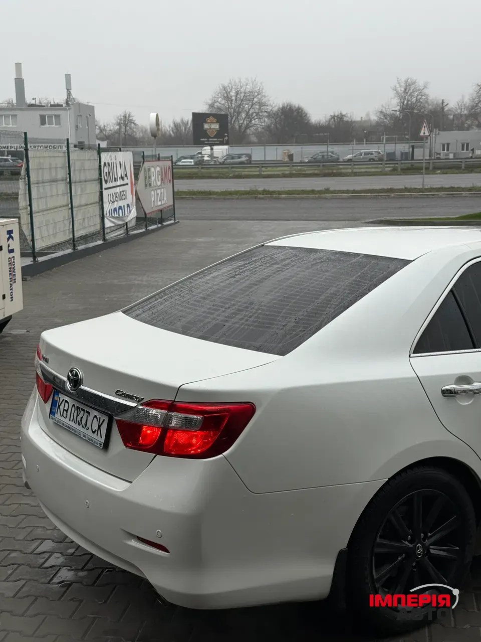 Toyota Camry - фото 6