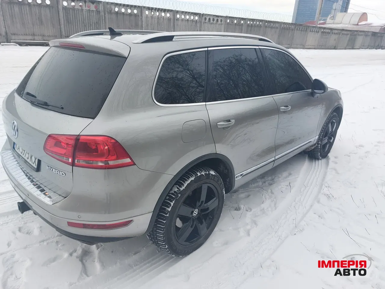 Volkswagen Touareg - фото 5