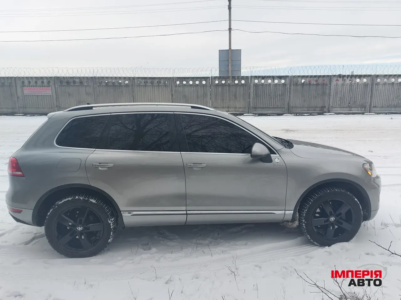 Volkswagen Touareg - фото 4