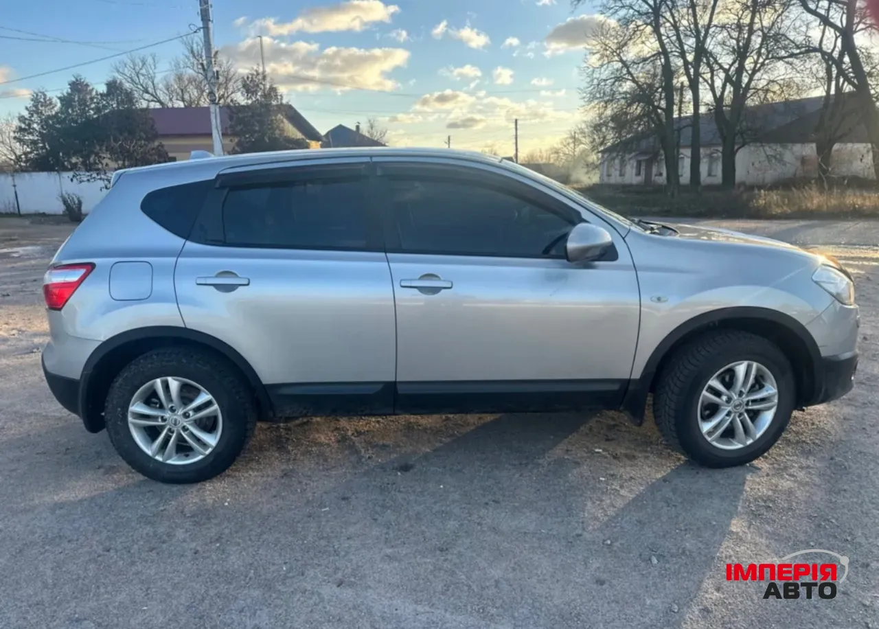 Nissan Qashqai - фото 4