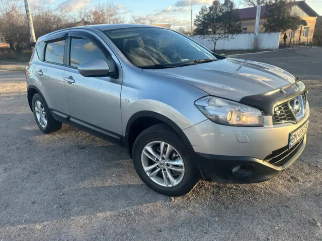 Nissan Qashqai - фото 1