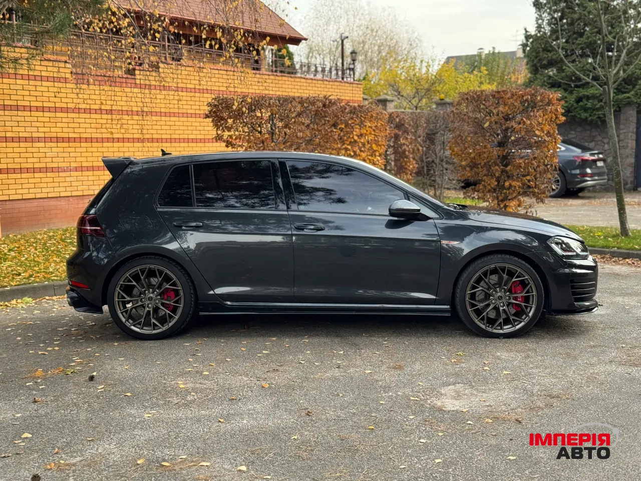 Volkswagen Golf GTI - фото 6