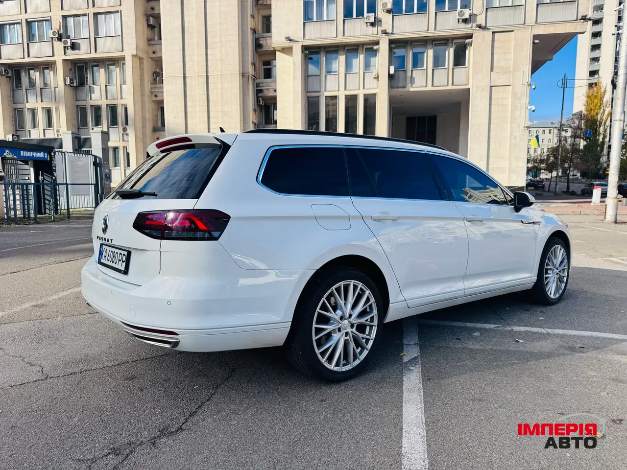 Volkswagen Passat - фото 23