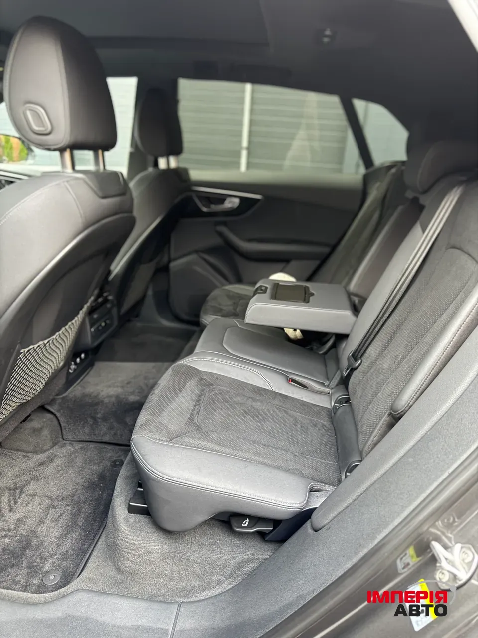 Audi Q8 - фото 18